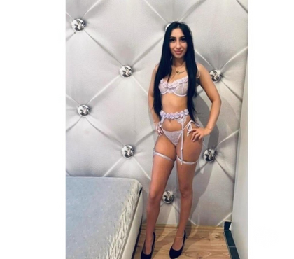 Escort Hampstead North West London - Photos for PARTY 🎉 NEW❤️ARIANA🥳NO RUSH