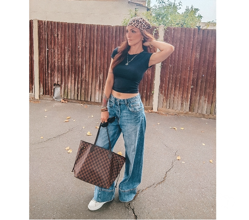 Adult Entertainment West London Acton Town Station - West London - Photos for Czech natural girl