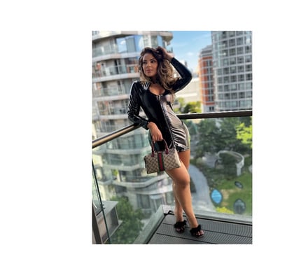 Escorts Soho Central London - Photos for Big booty, bright smile, and warm Brazilian energy.
