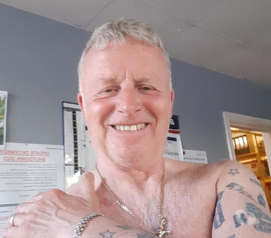 adult personals Greater Manchester Tameside - Photos for Ex retired escort seeks mature lady older please