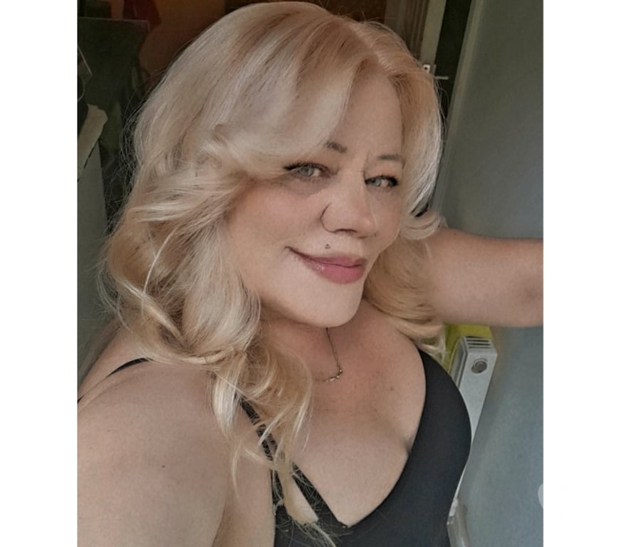 Escorts North London Crews Hill - Enfield - Photos for Sexy Alexa party grils ❤️❤️😘call me💯💥