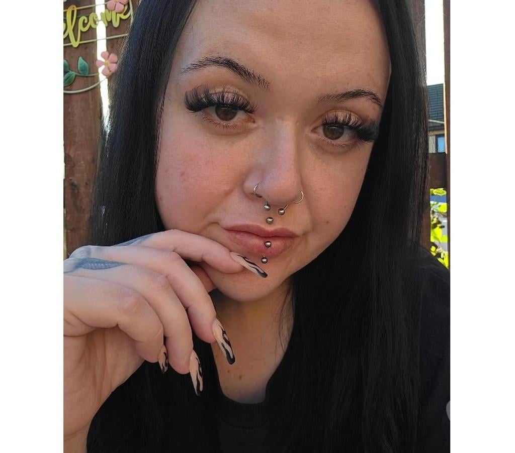Escorts South Lanarkshire Blantyre - South Lanarkshire - Photos for morticia midnight