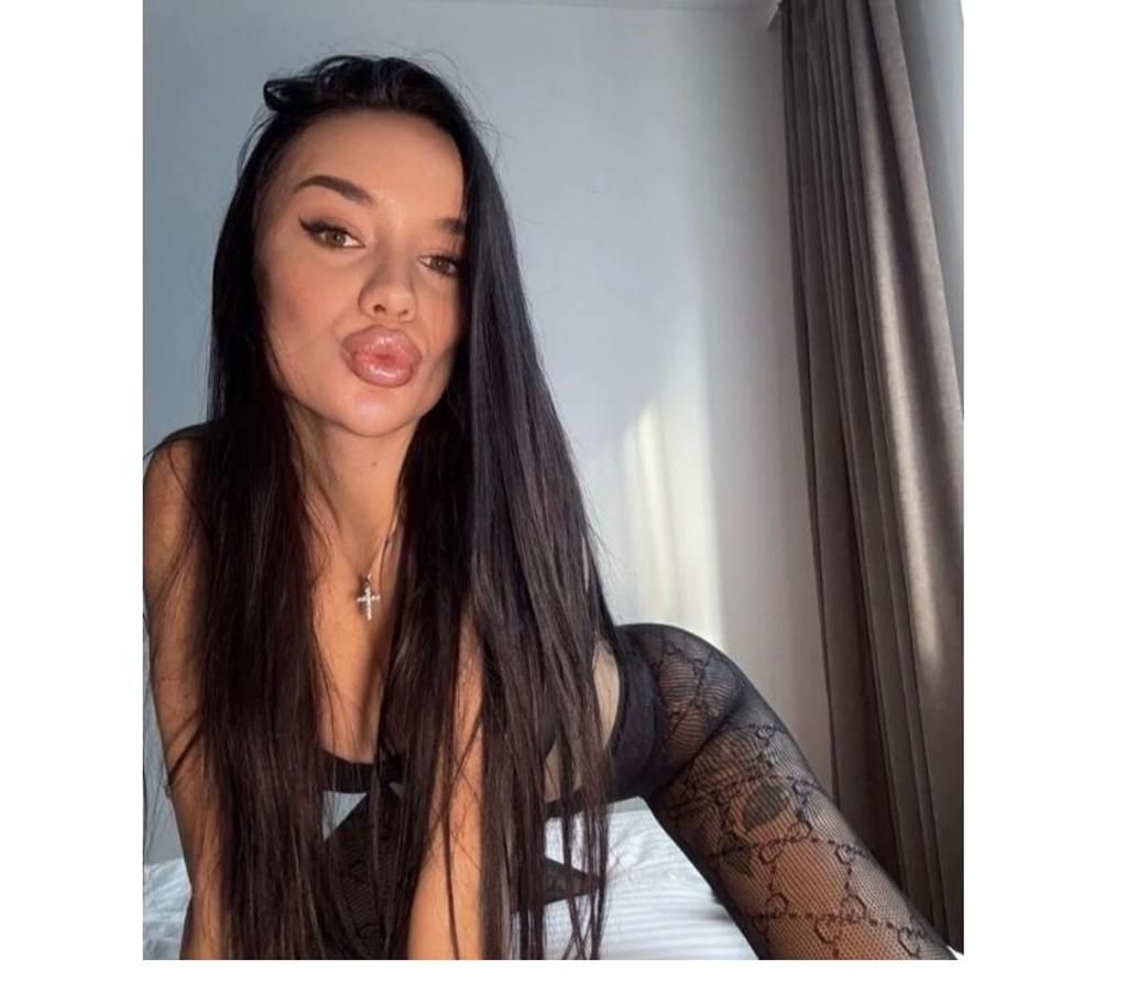 Escorts Derbyshire Chesterfield - Photos for Brianna new girl party