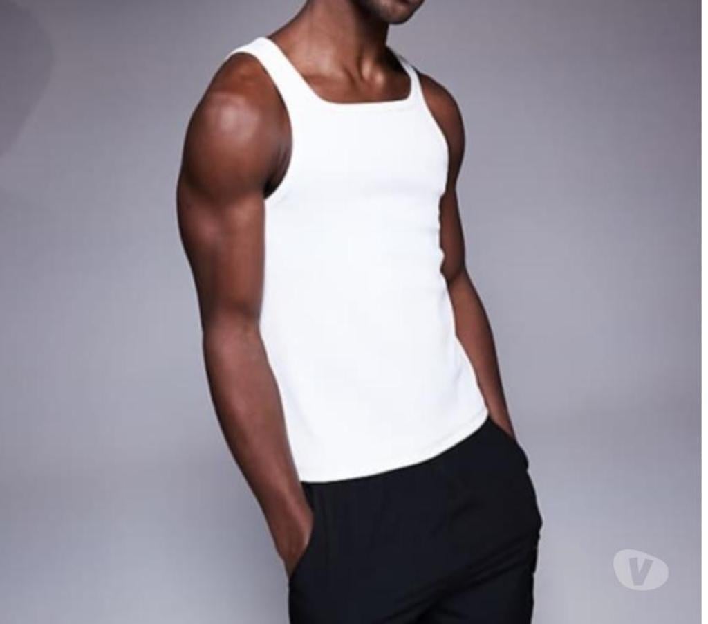 adult personals Leicestershire Leicester - Photos for Strong Ebony Guy Open for a Date