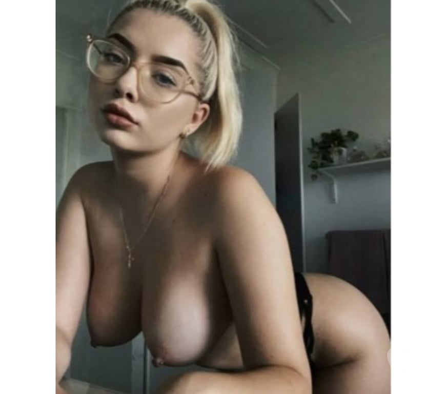 Escorts Dorset Bournemouth, Christchurch and Poole - Photos for Big ass π₯πand tits slim ladye neww for you