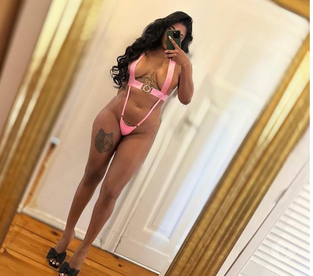 Escorts West Midlands Birmingham - Photos for 🔥 Valentina latina! 🇧🇷 party girl 🥂