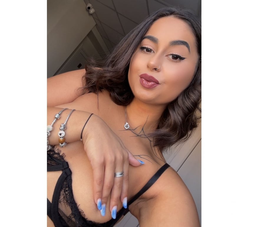 Escorts West Midlands Birmingham - Photos for 🩷BABY FACE🩷 sweetest girl 🔥Arabic Cleo🇪🇬🩷