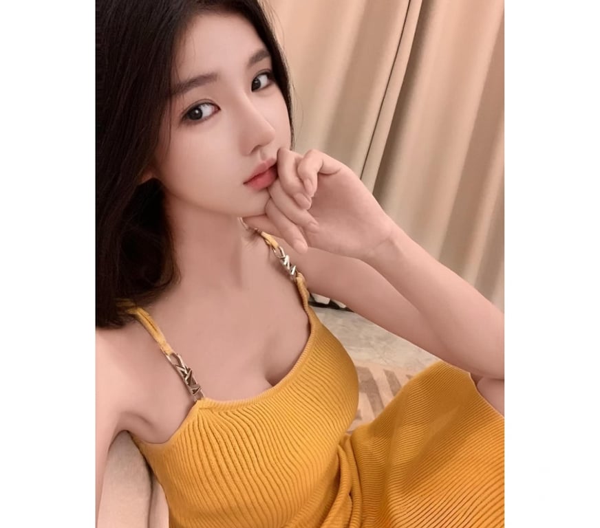 Escorts West Midlands Walsall - Photos for 💯hot oil massage🔥New girl Hot and escort full service
