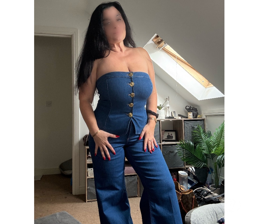 Escorts Shropshire Telford and Wrekin - Photos for 💋 Tori Secrets: professional British girlfriend 💋