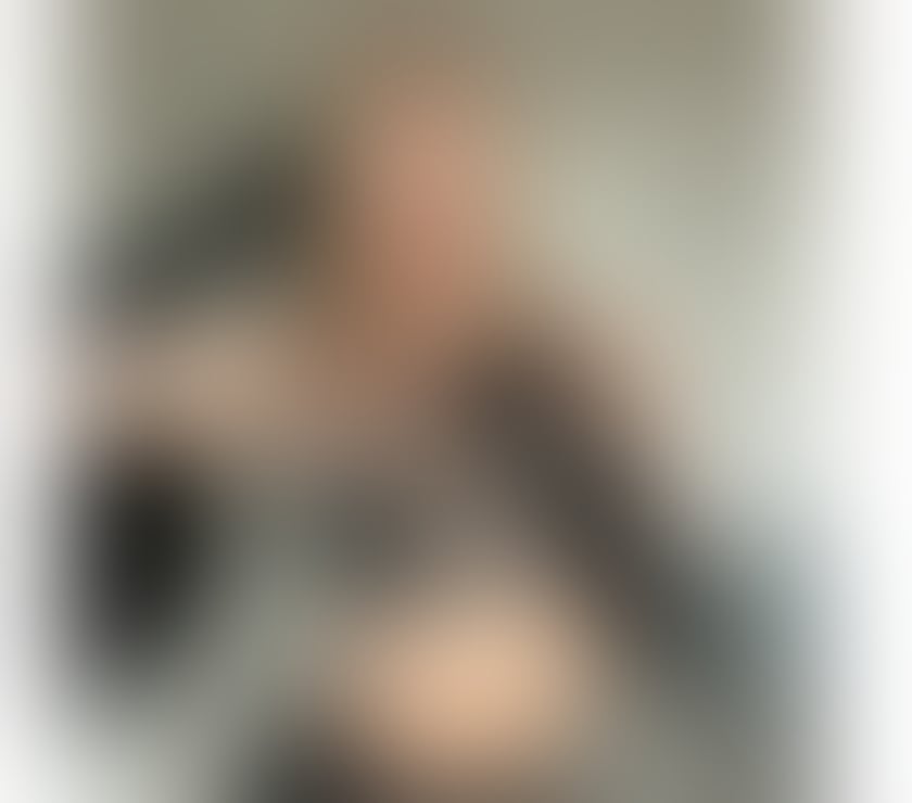 Adult Entertainment London Fields Station East London - Photos for Hot blonde 😈 contact me on whatsapp + 44 07440561092