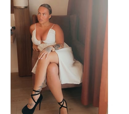 Escort Borehamwood Hertsmere - Photos for INCALLS and OUTCALLS