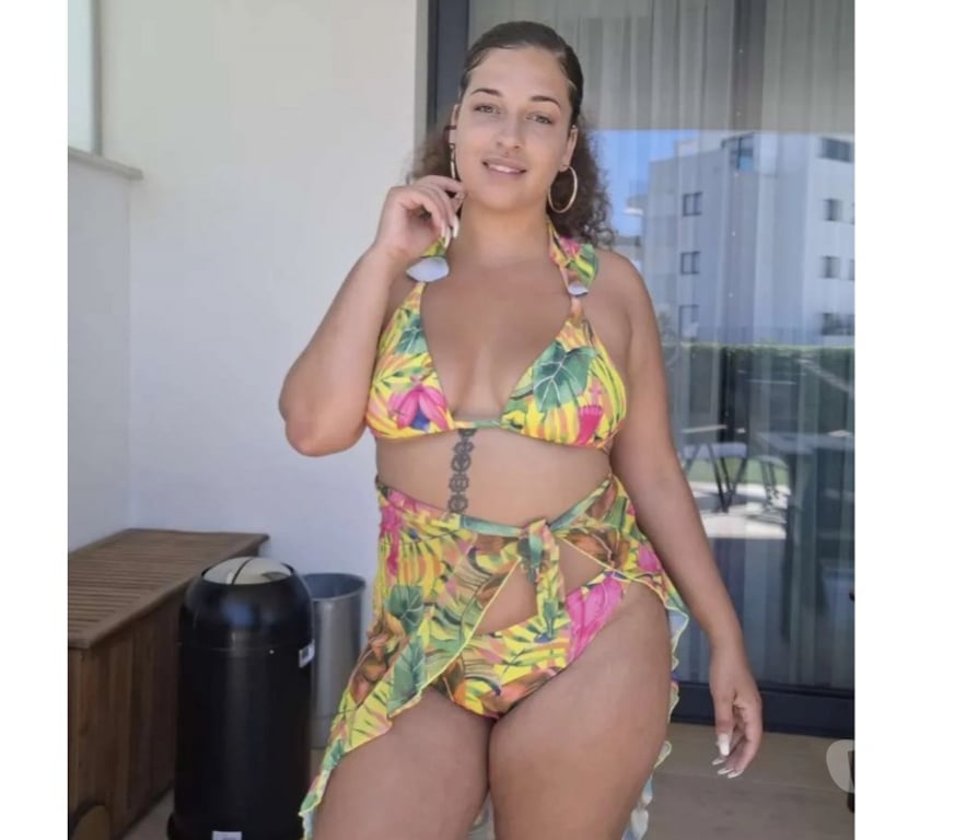 Escorts East London Canary Wharf - East London - Photos for MIXED RACE, CURLY HAIR, JUICY ASS GODDESS