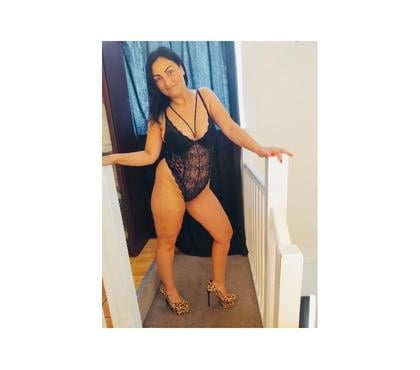 Slim Escorts & Erotic Massage Rush Green Barking and Dagenham - Photos for 👅NEW MILF👅£40-£60-£80💋GFE💋OWO💋FK