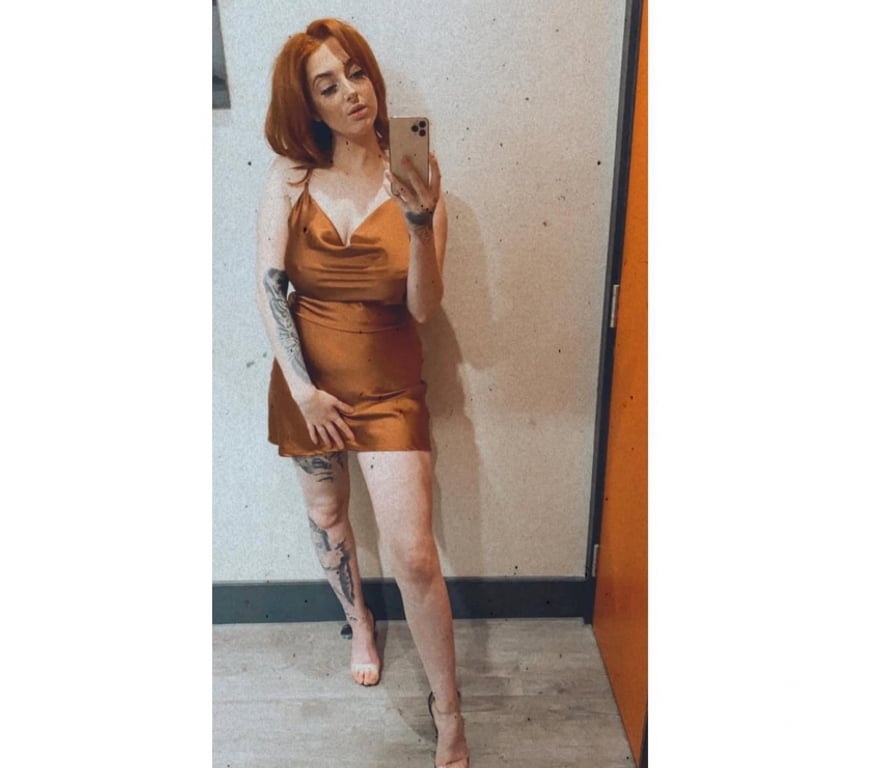 Adult Entertainment Essex Chelmsford - Photos for Cute Red head Girl Next Door