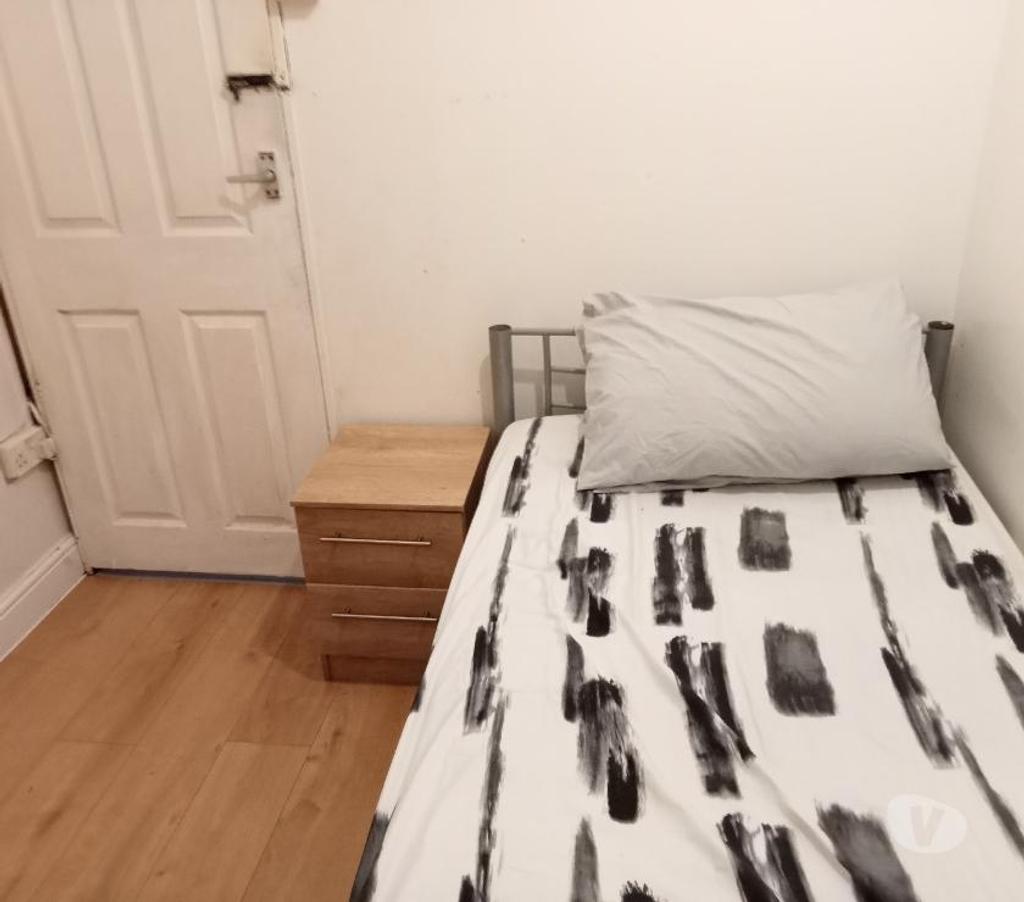 room to let East London Prince Regent - DLR Station - East London - Photos for single room to let @ E16 3DZ all bills inc. available 1 sep
