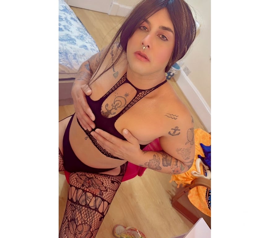Trans Escorts West Yorkshire Leeds - Photos for Hot Brasil trans woman First time in Leeds 🥵🍆🍑