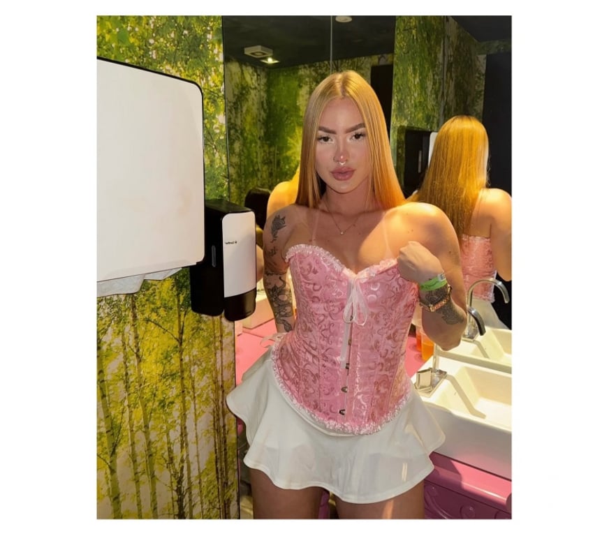 Escorts East London Canary Wharf - East London - Photos for Maya 🔥 Brazilian sweet redhead 🔥