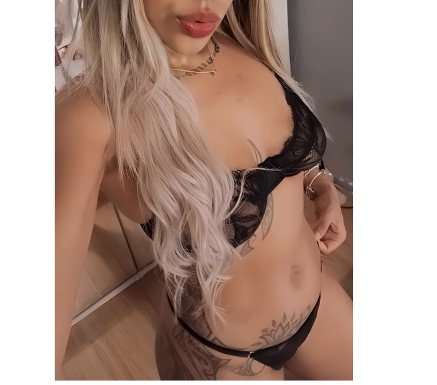 Escorts East London Stepney Green - East London - Photos for 🔥Brazilian hot hot🔥 BELLA