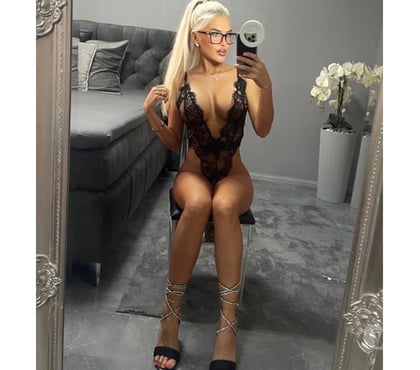 Duo Escorts & Erotic Massage Mayfair Central London - Photos for Ines 🔥 Sweet Looks,