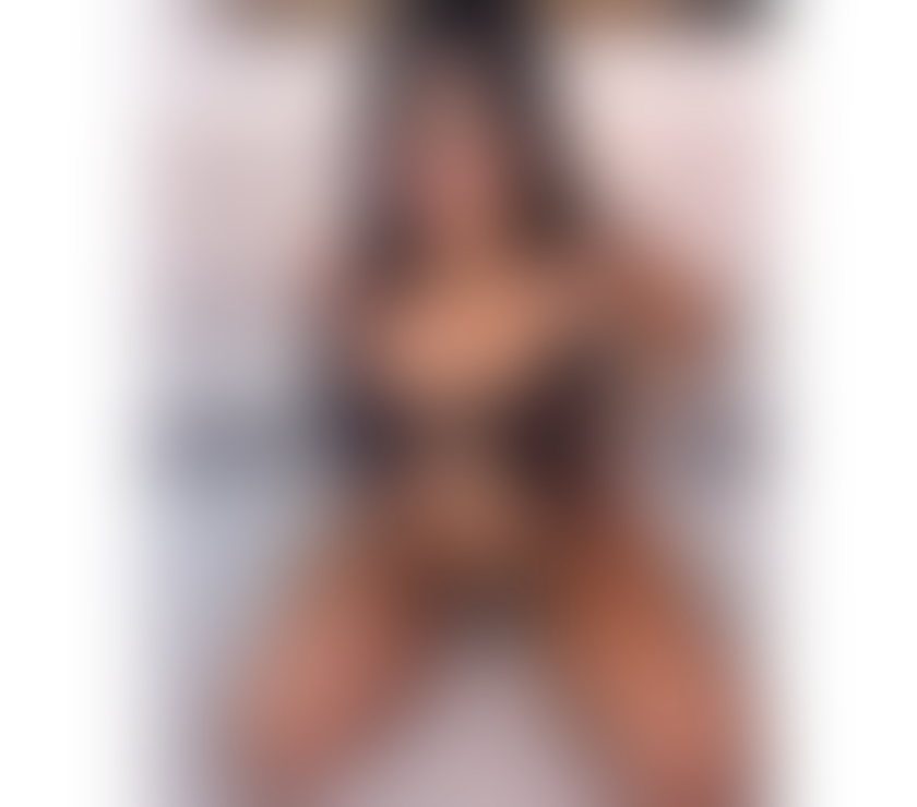 Escorts East London Walthamstow Wood Street Station - East London - Photos for 🌙 Raya – Mysterious Beauty with a Soft Touch 🖤