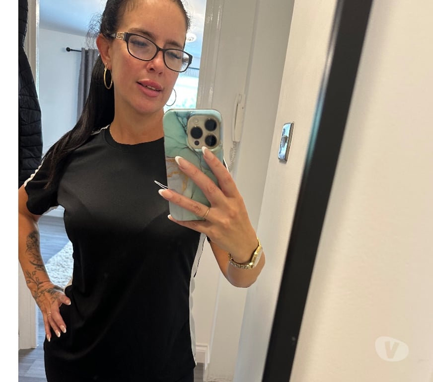Adult Entertainment Norfolk Norwich - Photos for Foot fetish queen