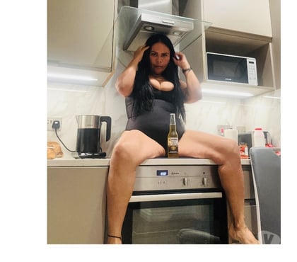 Escort Milton Keynes City Centre Milton Keynes - Photos for CHUBBY BRUNETTE MILF🫦🫦 100% real