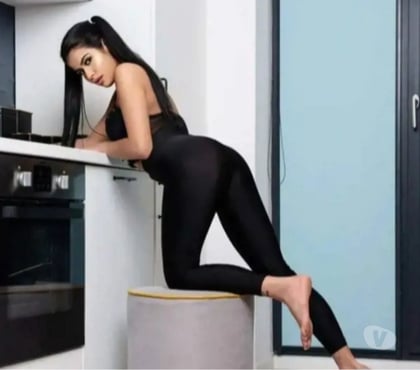 Escorts Leeds City Centre Leeds - Photos for Helo i m larisa new party owo