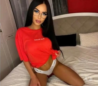 Escorts Frimley Surrey Heath - Photos for Hey, clara in your town,party girl