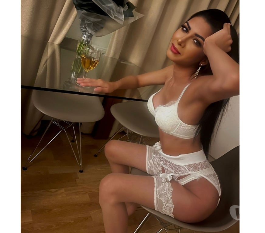 Escorts East London Canary Wharf - East London - Photos for JASMINE - 07877.529.193 - INCALL - CANARY WHARF - 100% REAL
