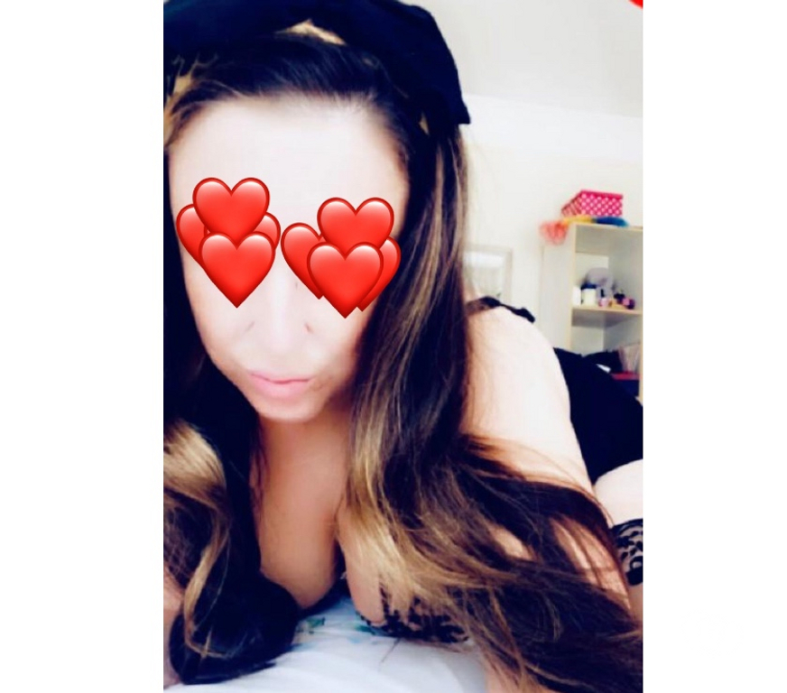 Adult Entertainment Lancashire Wyre - Photos for ACTIVE UNTILL LATE📲HOT MILF READY AND WAITING😉