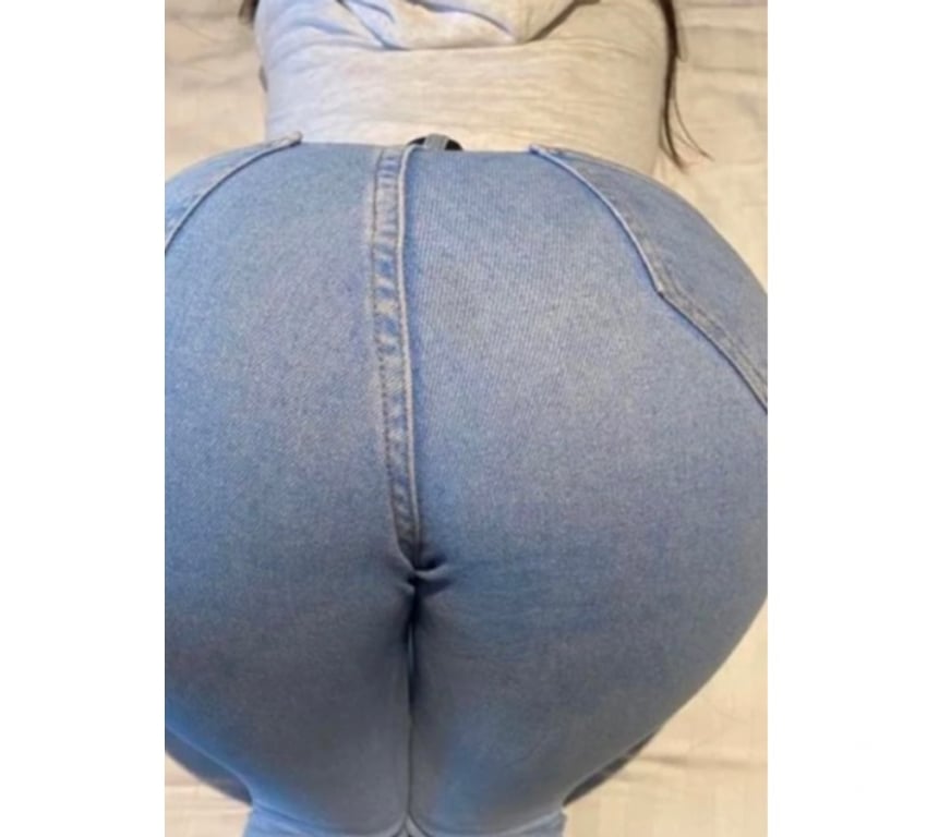 Adult Entertainment Lancashire Wyre - Photos for ACTIVE TILL LATE HOT MILF READY AND WAITING