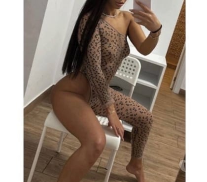  Escorts & Erotic Massage Glasgow City Centre Glasgow - Photos for 🔥🍯Hot brunet in the city☺️