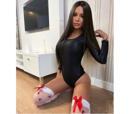 Escorts Bristol City Centre Bristol - Photos for ~~~~~NEW IN TOWN🩷ANNE🩷PARTY GIRL~~~~~
