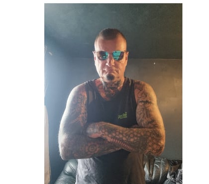 Swingers Cottingley Bradford - Photos for A Swinger Beginner looking to meet up with single females