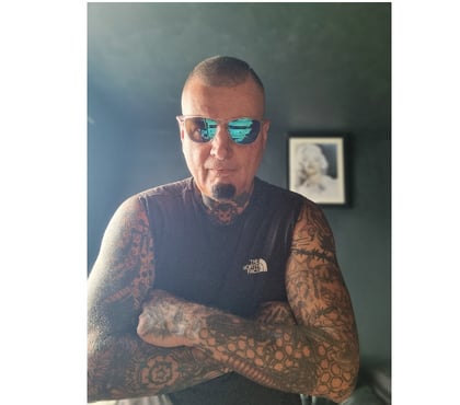 adult personals Cottingley Bridge Bradford - Photos for Mature Man seeks Naughty Meets with Open Minded Females