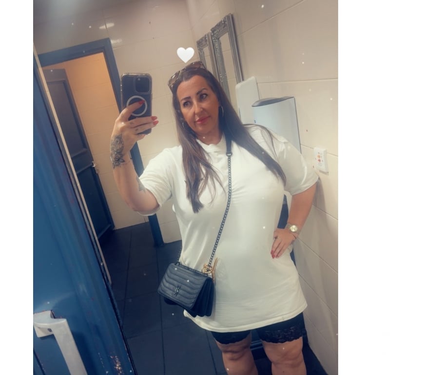 Adult Entertainment West Yorkshire Leeds - Photos for Sultry, sweet curvy women awaits u