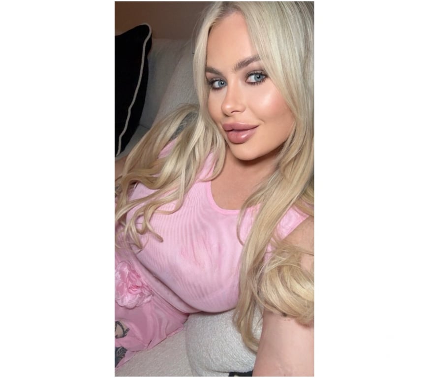 Adult Entertainment South West London Chelsea - South West London - Photos for Classy Blue Eyed BRITISH Blonde! +447466345941