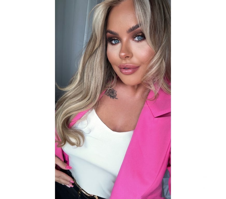 Adult Entertainment South West London Chelsea - South West London - Photos for Classy Blue Eyed BRITISH Blonde! +447466345941