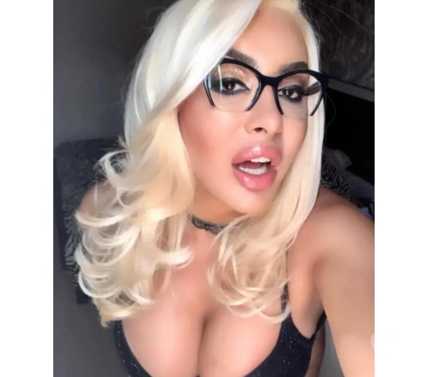 Escorts Staffordshire Stoke-on-Trent - Photos for SEXY CURVY TS Colombian BEAUTY π β±οΈ