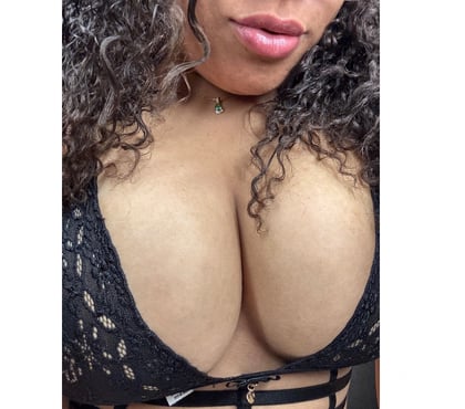  Escorts Hayes Hillingdon - Photos for ALICE🇧🇷PARTY&GFE💘FRIENDLY👅BIG BOOBS✨