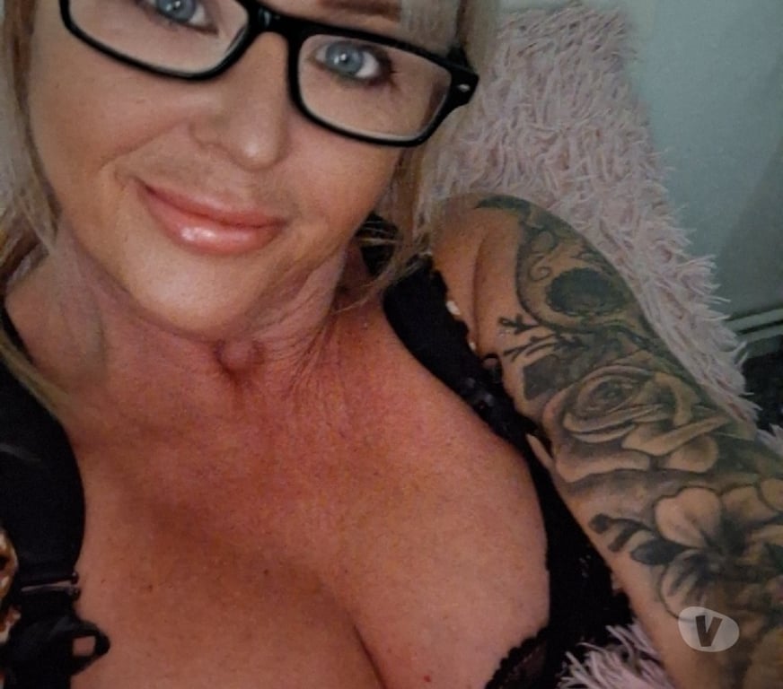 Adult Entertainment South Yorkshire Sheffield - Photos for CURVY BLONDE PETITE MILF 🥵 🔥