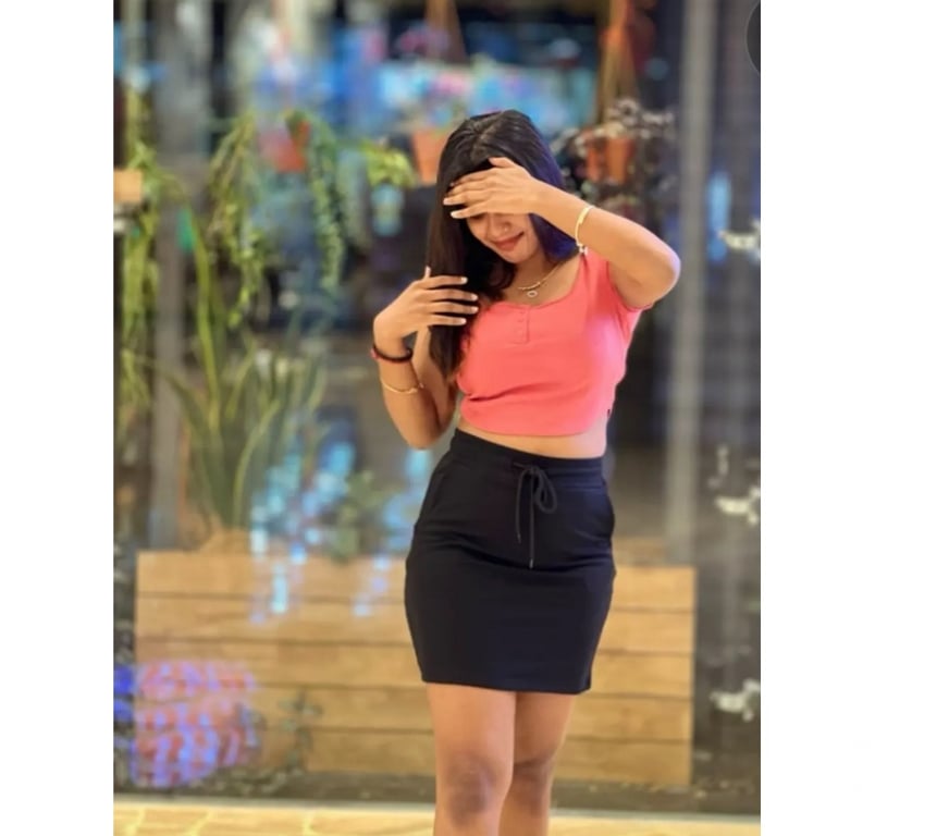 Escorts East London Canning Town - East London - Photos for South indian Rina New to Town 💛