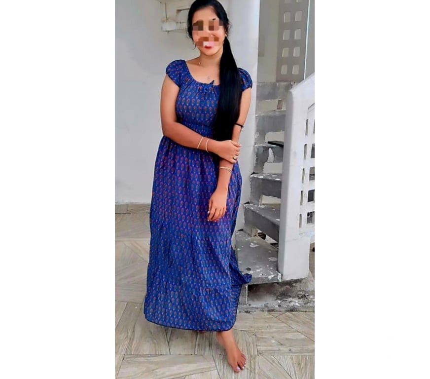 Escorts East London Canning Town - East London - Photos for South indian Roja New to Town 💓