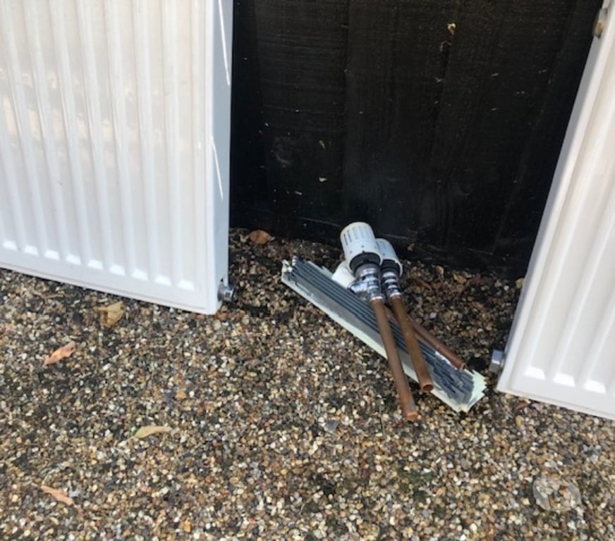 household goods Essex Maldon - Photos for Radiators for central heating