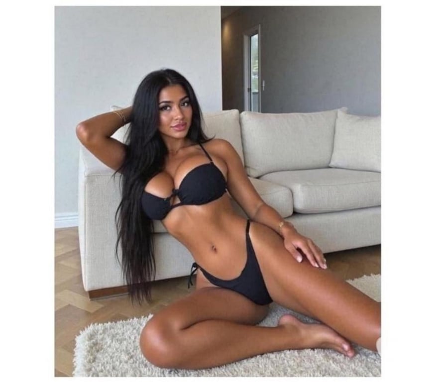 Escorts Buckinghamshire Milton Keynes - Photos for AYLA PARTY GIRL AVAILABLE 24 HOURS🇨🇴