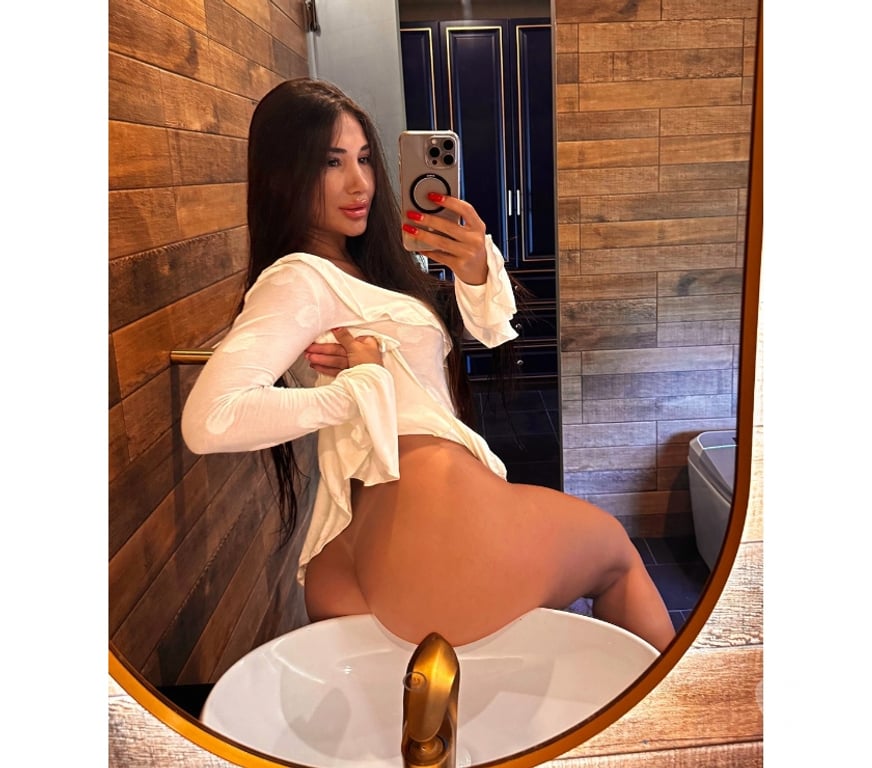 Escorts West Midlands Coventry - Photos for ꧁SARAH INDEPENDENT PARTY IN TOWN ꧂