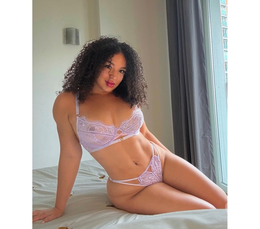 Escorts East London Shadwell - East London - Photos for 🔥❤️EXOTIC ❤️LAURA SEXY PETIT❤️🔥