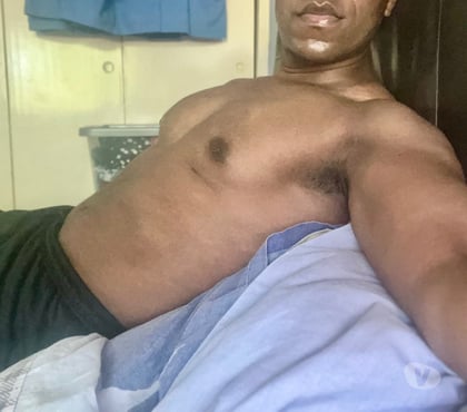 Gay escorts Mile End East London - Photos for Bi Hung Student. Free Thursday 17th