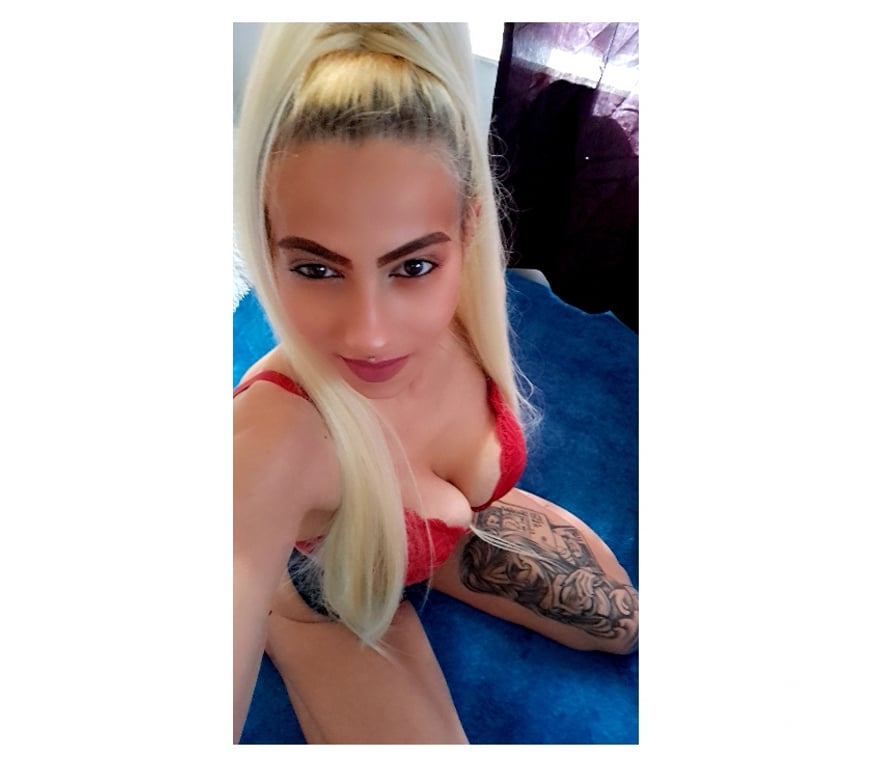 Escorts Hertfordshire Stevenage - Photos for Aryana just outcal party girls