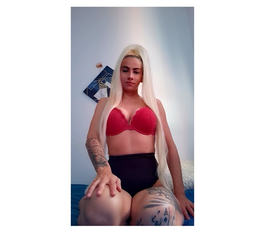 Escorts Hertfordshire Stevenage - Photos for Aryana just outcal party girls